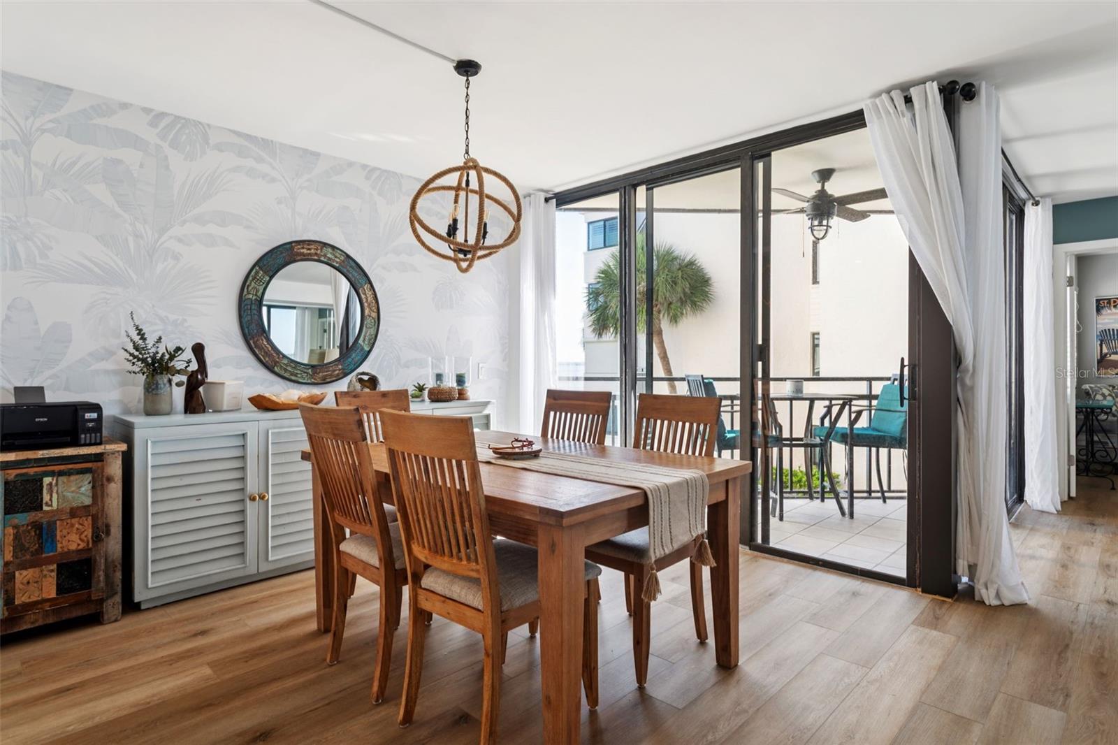 Image 8 of 27 For 5633 Puerta Del Sol Boulevard S 204
