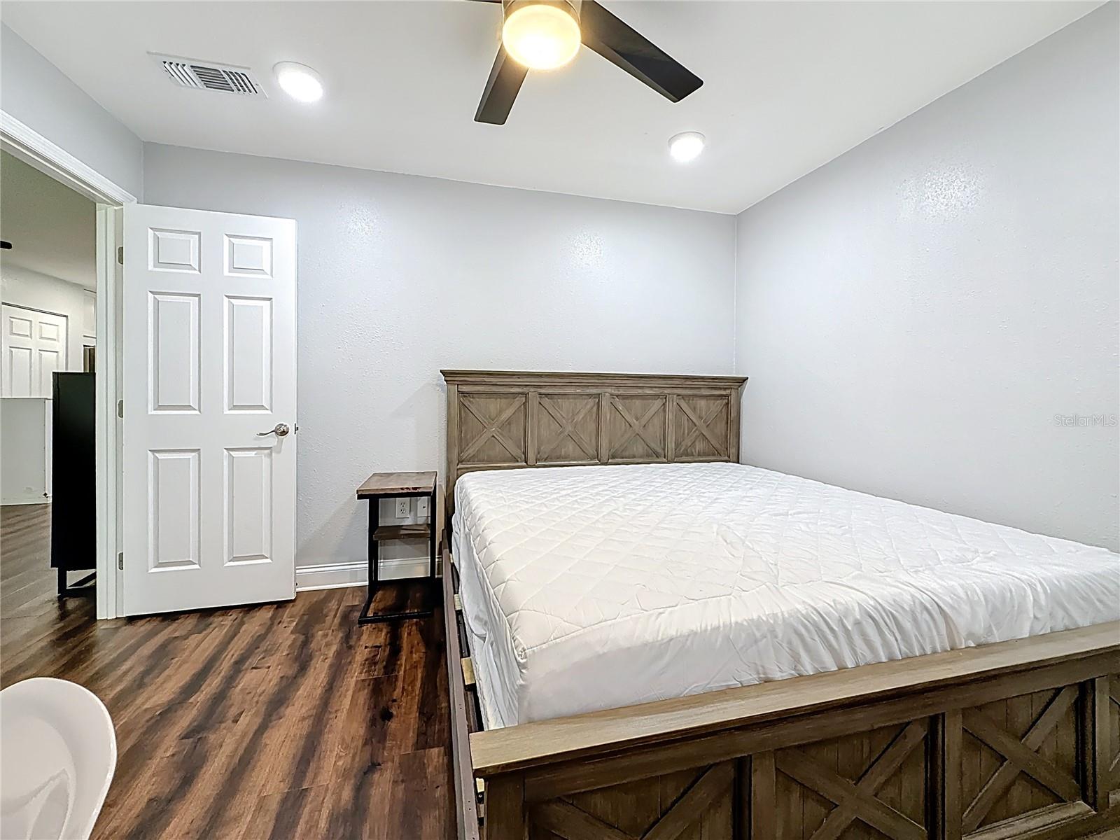 Image 31 of 96 For 5603 80th Street N 103