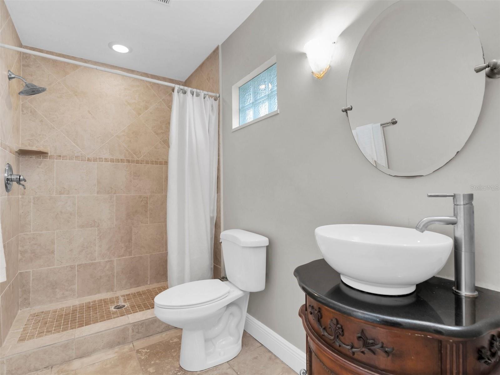 Image 17 of 25 For 708 Patterson Street