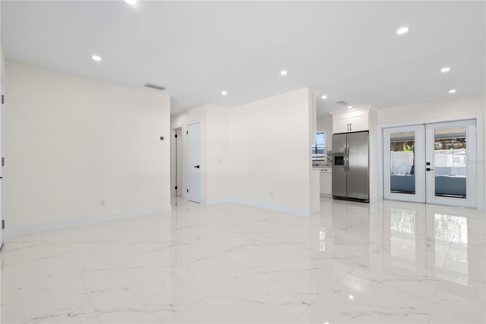 Image 14 of 39 For 8014 Comanche Avenue