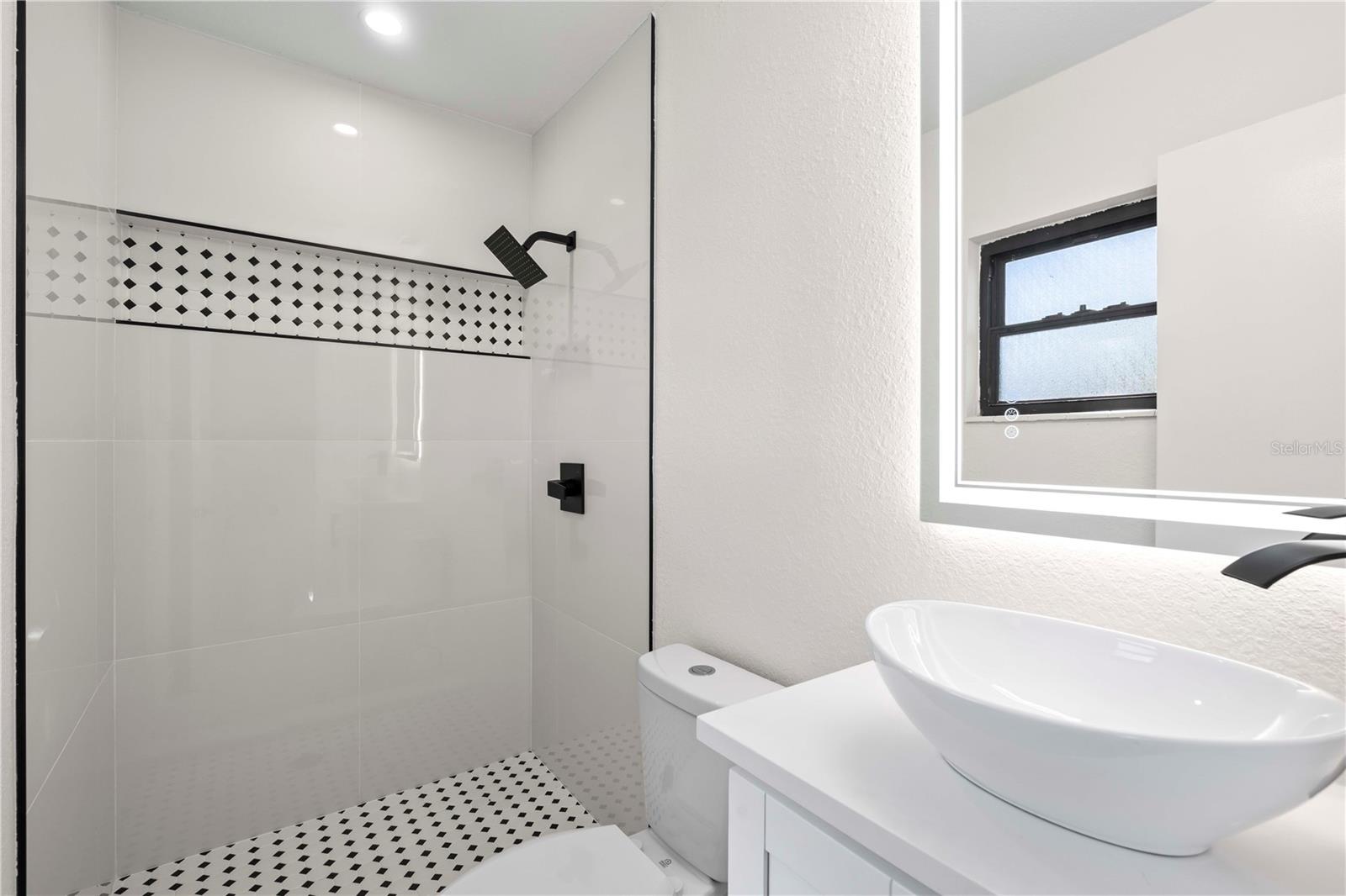 Image 34 of 39 For 8014 Comanche Avenue