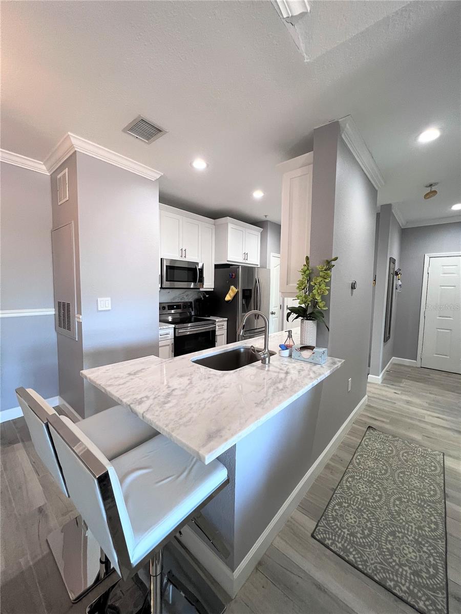 Image 5 of 23 For 5000 Culbreath Key Way 4-303