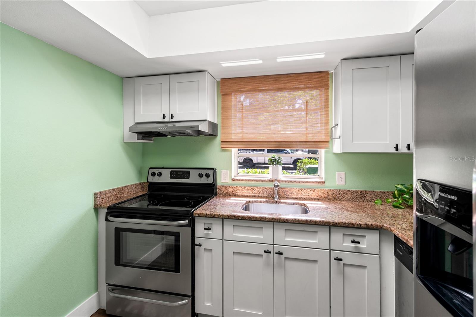 Image 11 of 24 For 1011 Moody Avenue 11