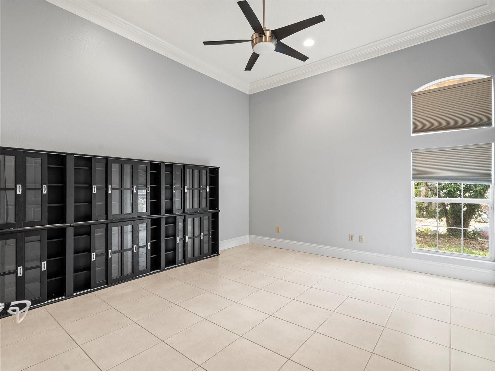 Listing photo id 49 for 713 Argyle Place
