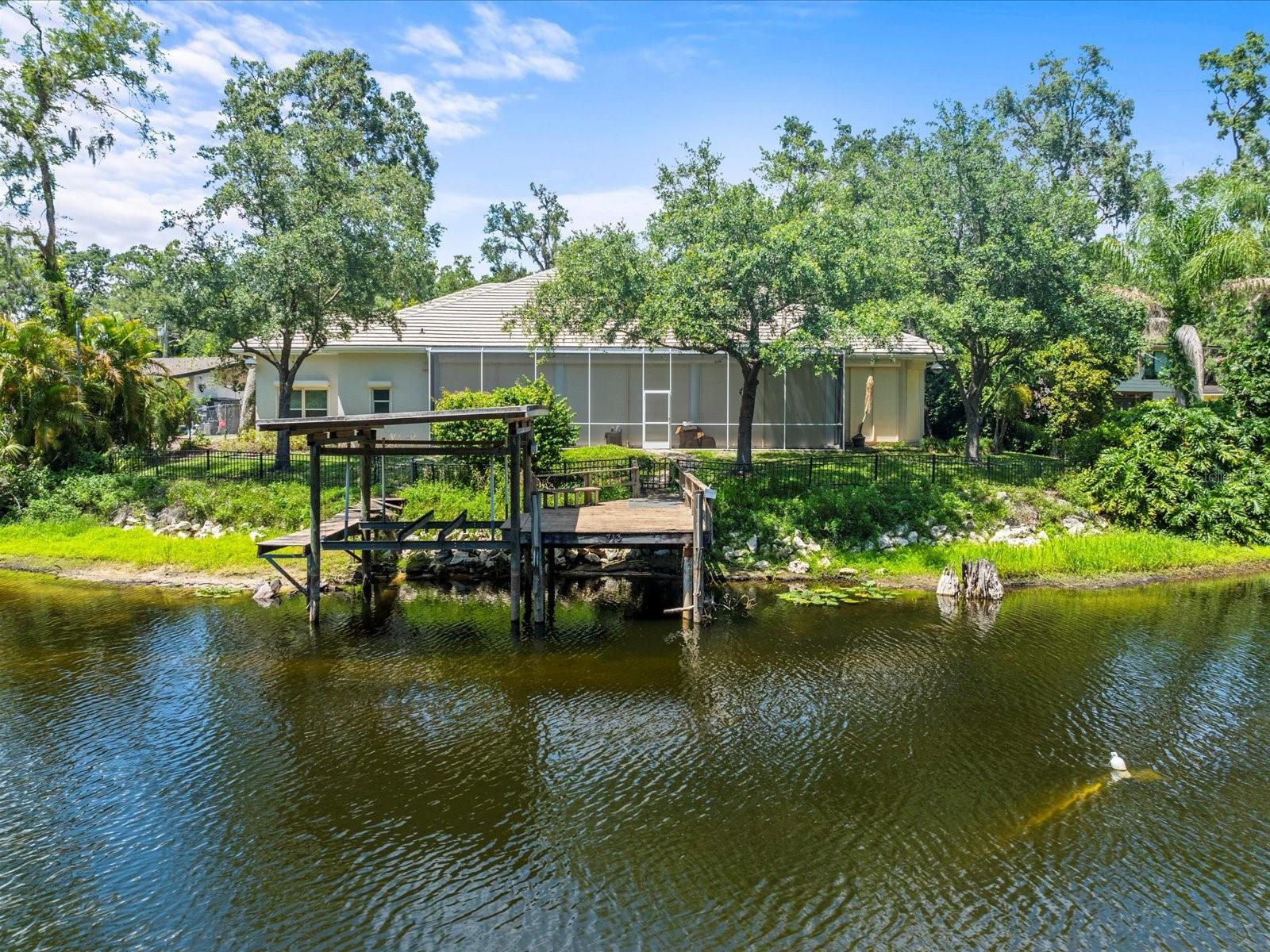 Listing photo id 68 for 713 Argyle Place