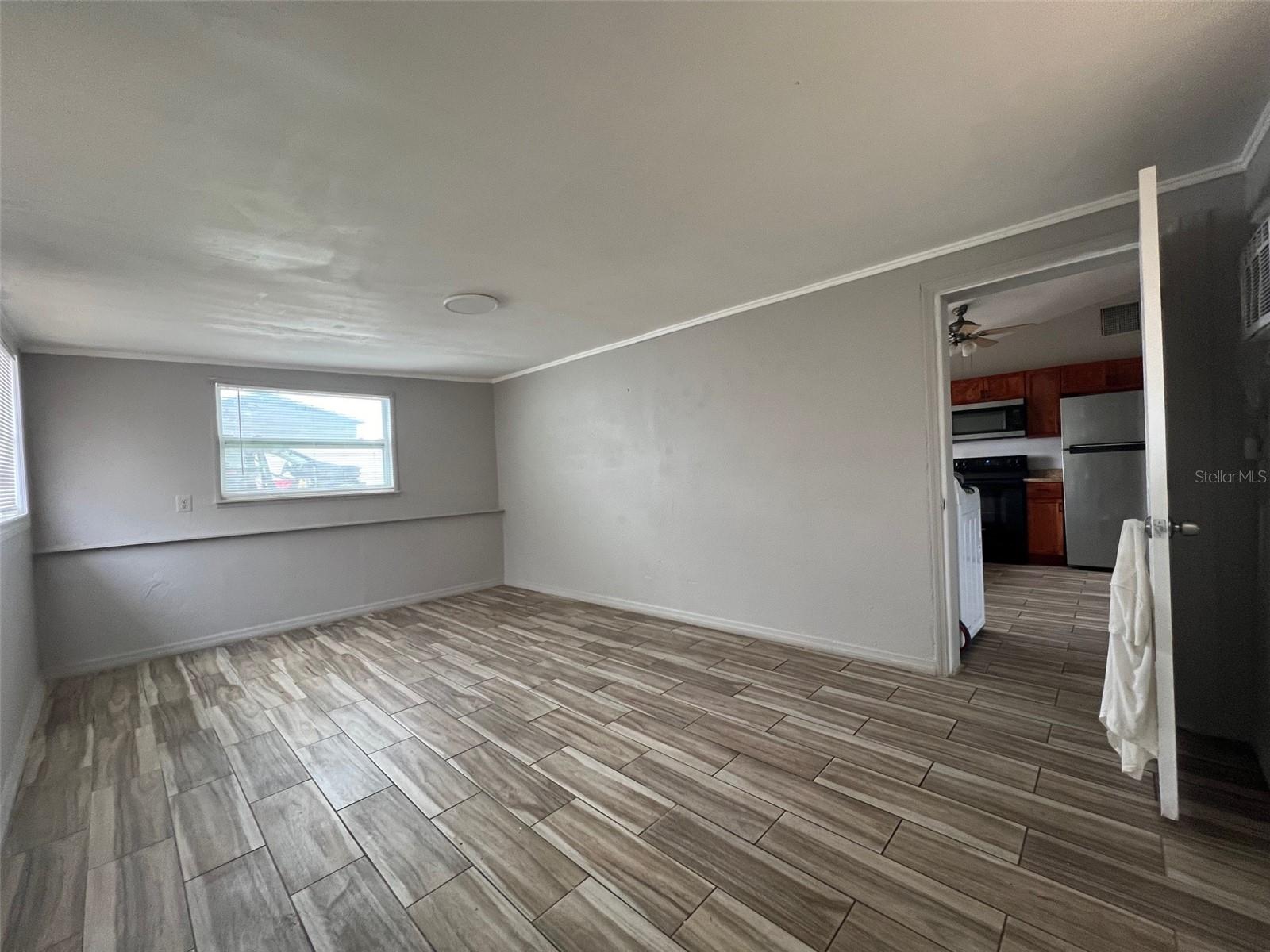 Image 4 of 27 For 724 North Avenue