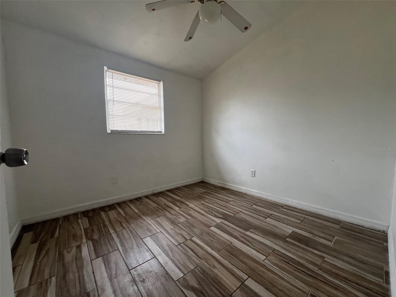 Image 7 of 27 For 724 North Avenue