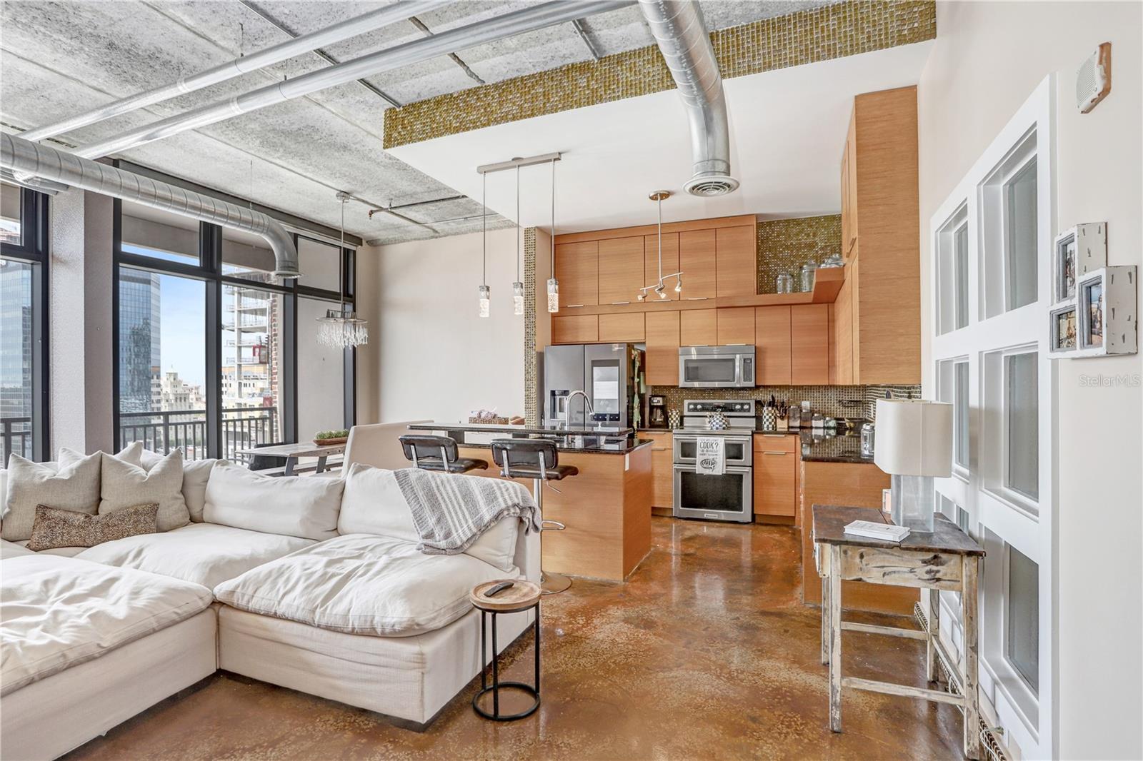 Image 7 of 32 For 175 2nd Street S 1014
