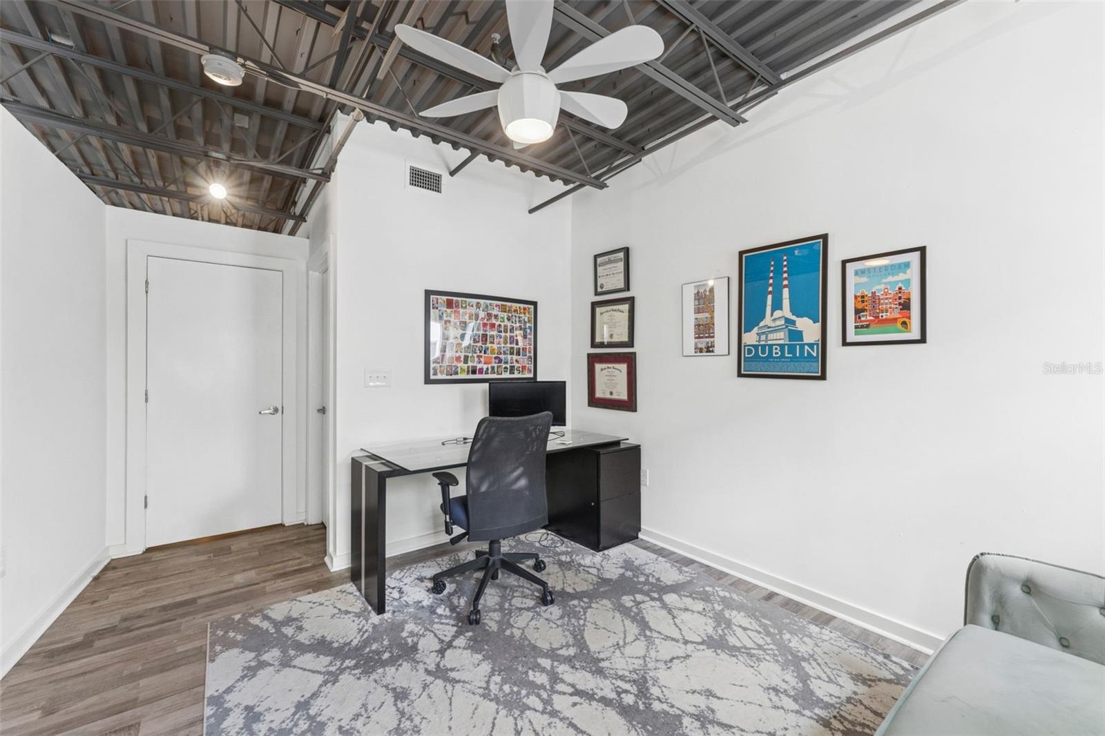 Image 21 of 28 For 5008 Macdill Avenue 16