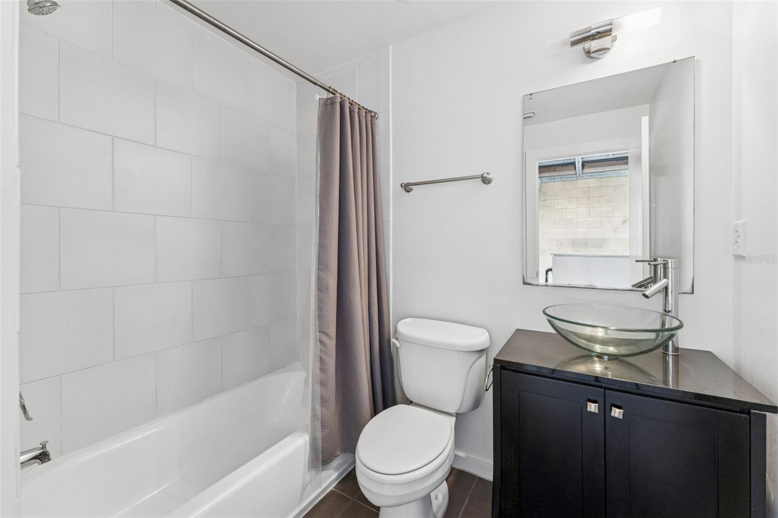Image 22 of 28 For 5008 Macdill Avenue 16