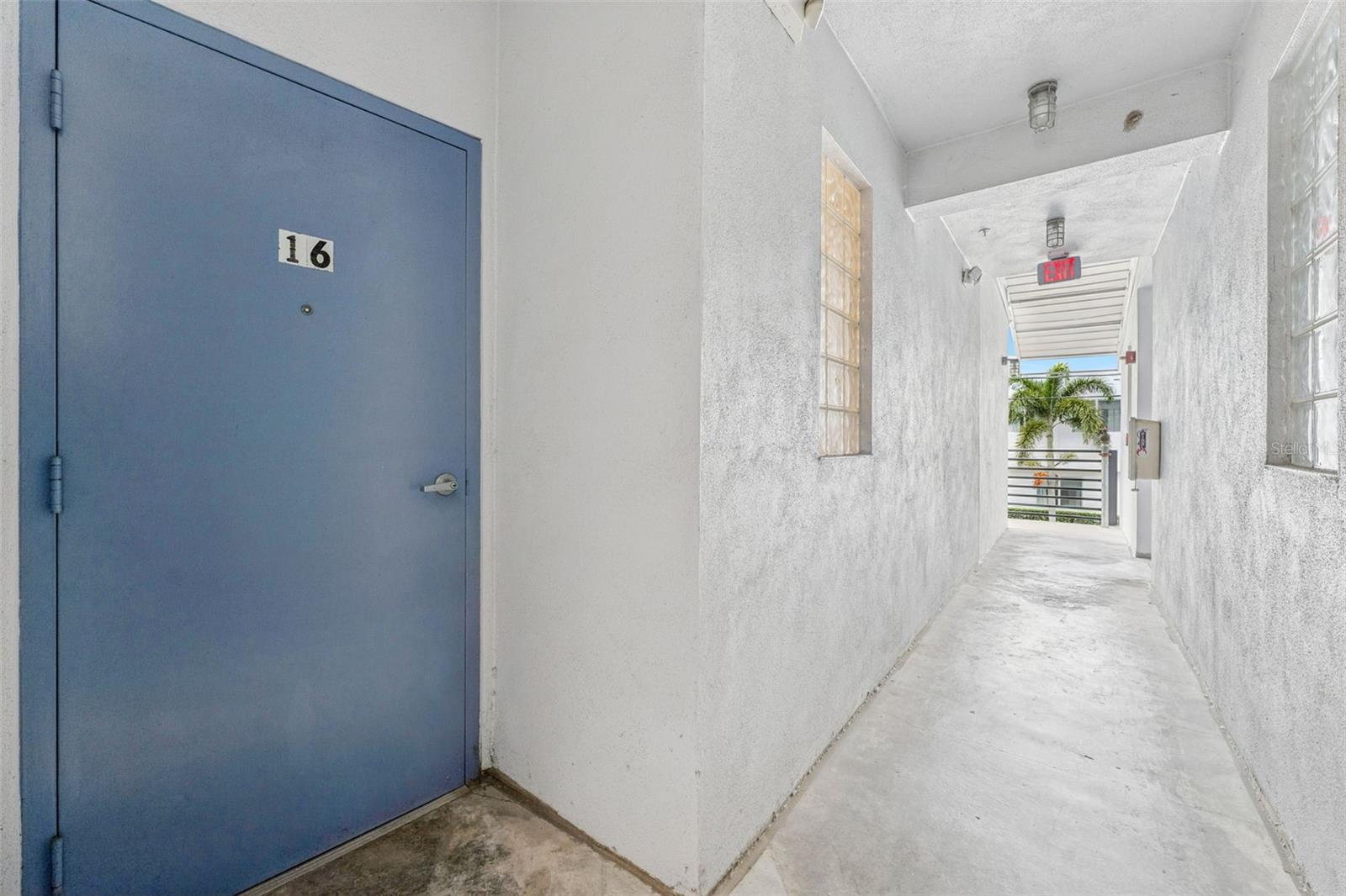 Image 26 of 28 For 5008 Macdill Avenue 16