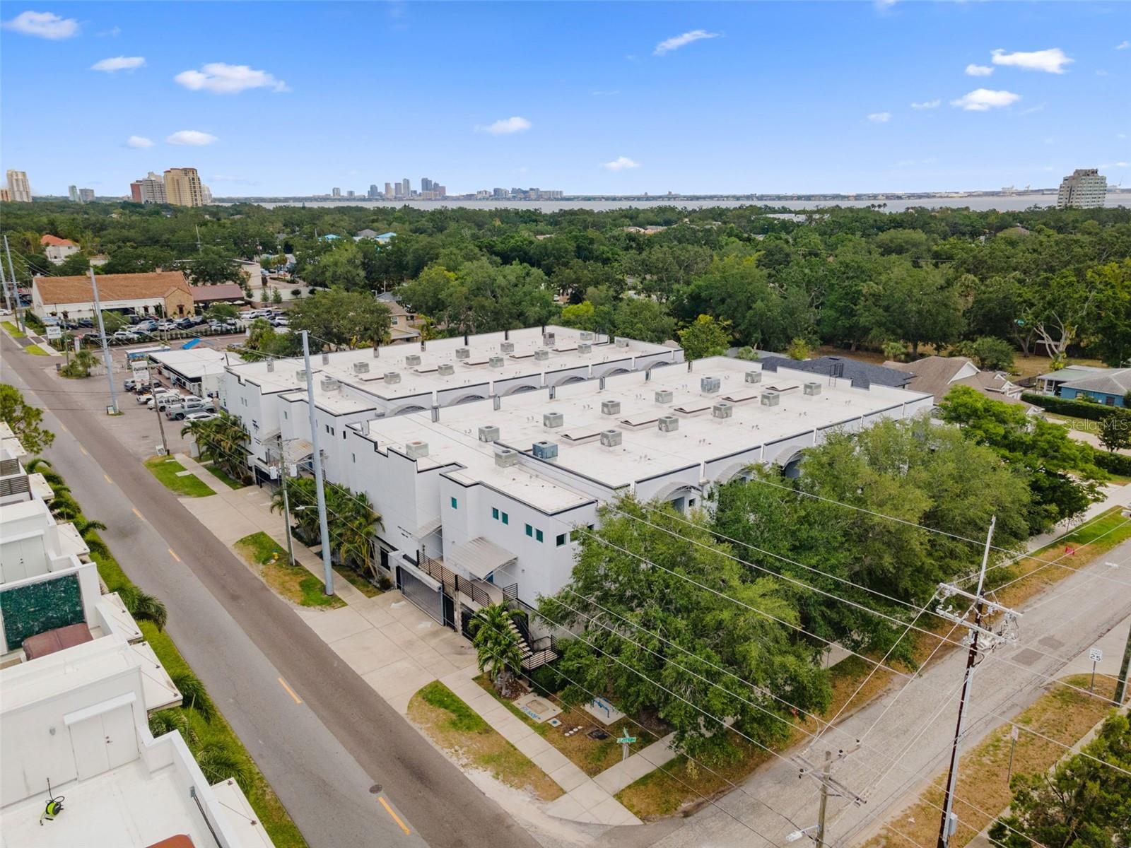 Image 27 of 28 For 5008 Macdill Avenue 16