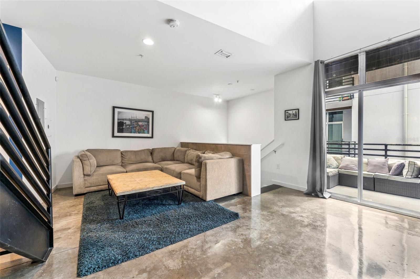 Image 5 of 28 For 5008 Macdill Avenue 16