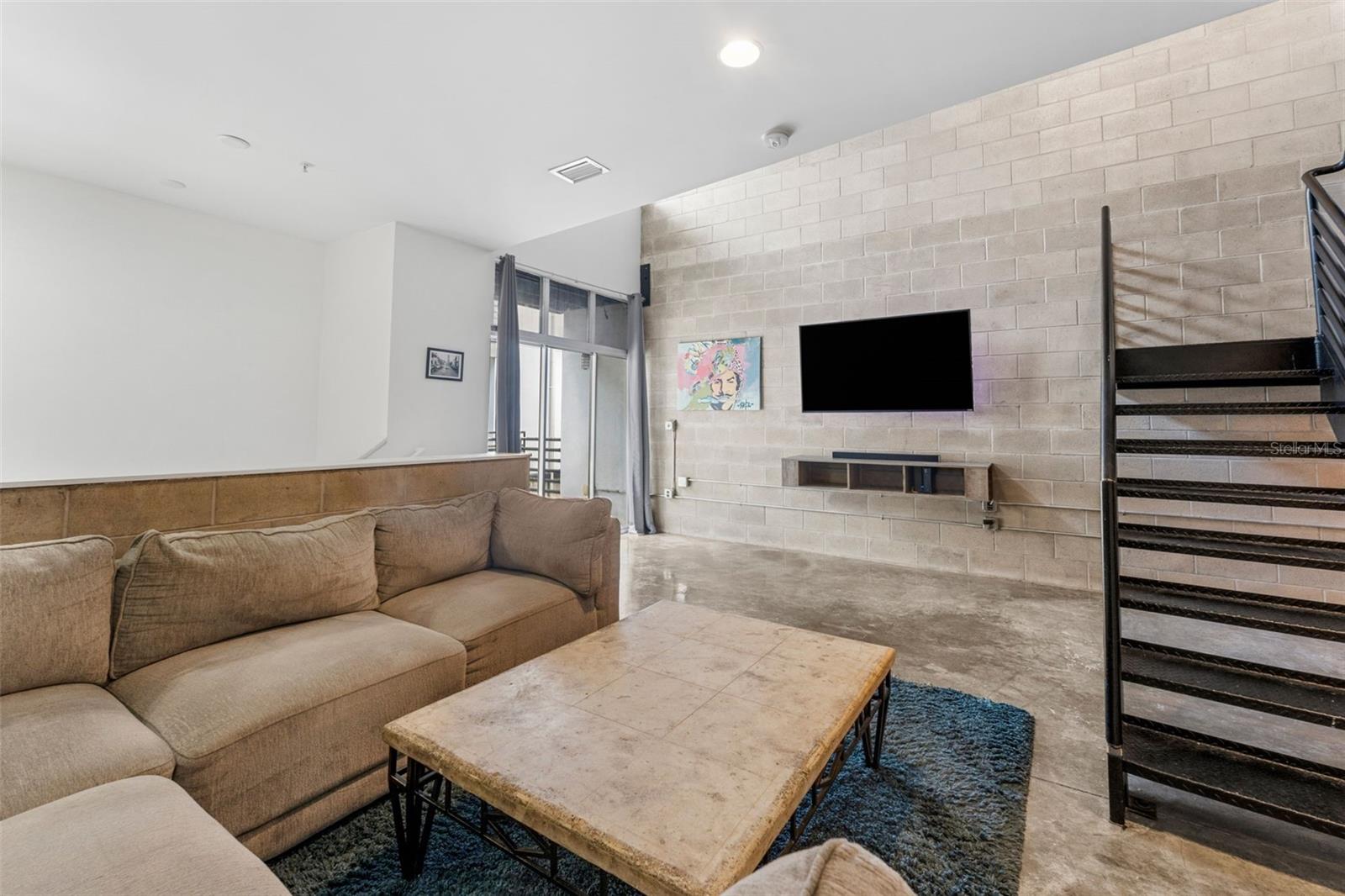 Image 6 of 28 For 5008 Macdill Avenue 16