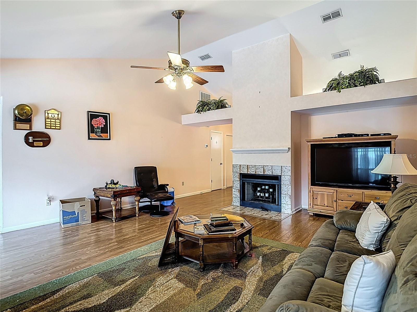 Image 11 of 60 For 1906 White Cedar Way