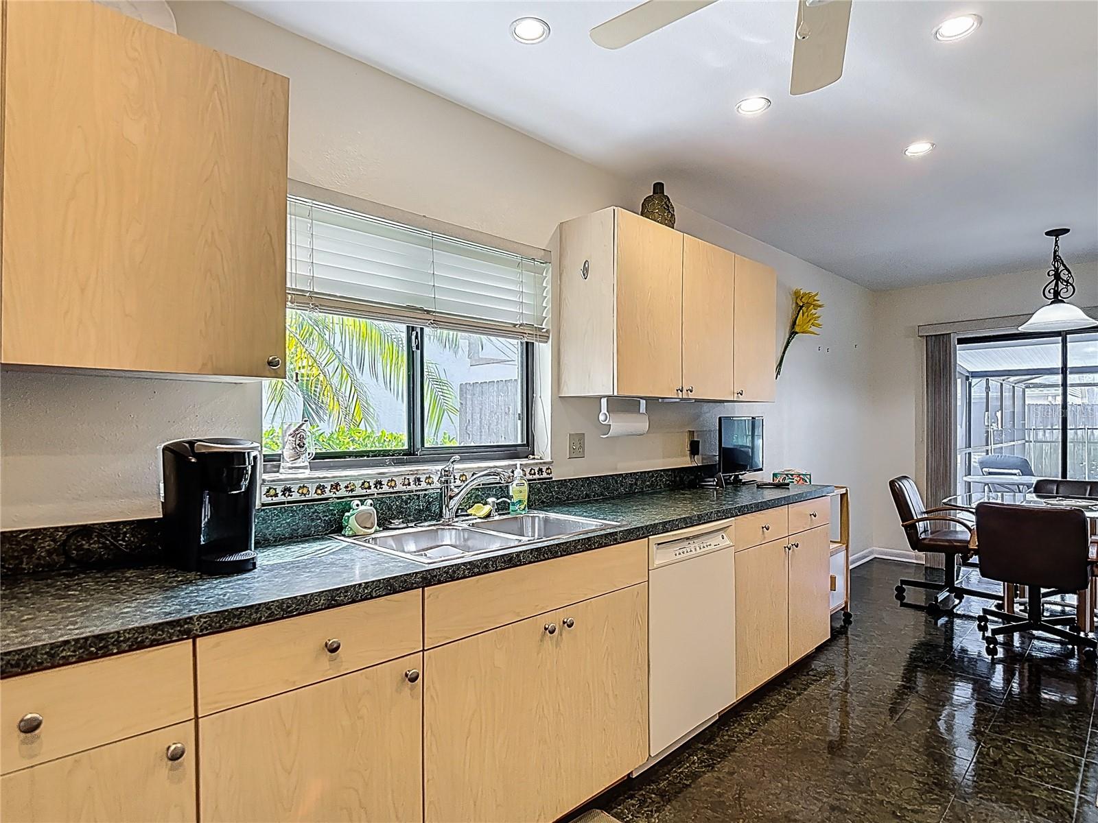 Image 15 of 60 For 1906 White Cedar Way