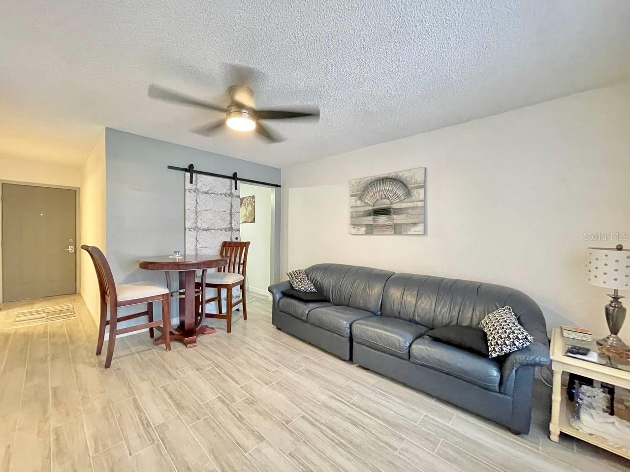 Image 6 of 14 For 6342 Newtown Circle 42a1