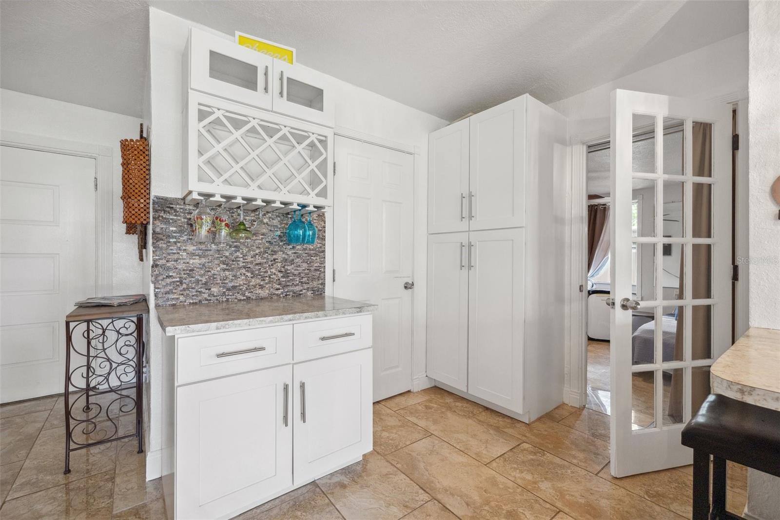 Listing photo id 12 for 10730 52nd Avenue N