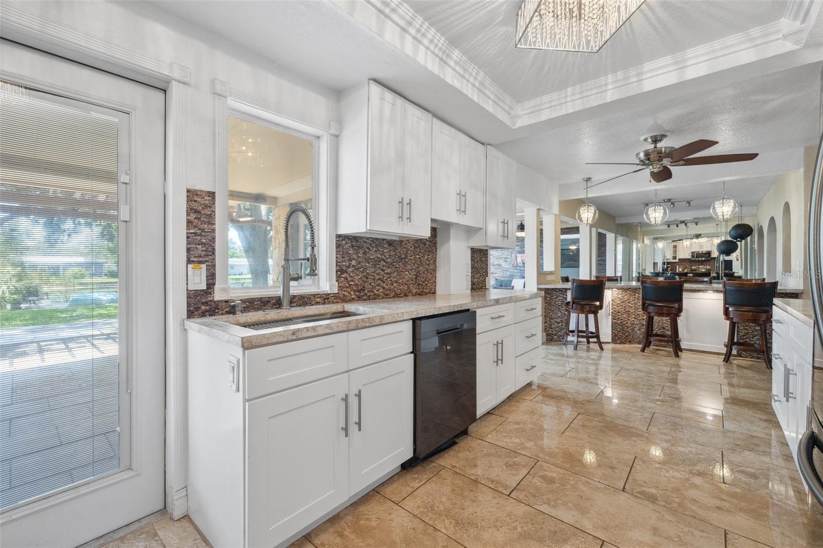 Listing photo id 16 for 10730 52nd Avenue N