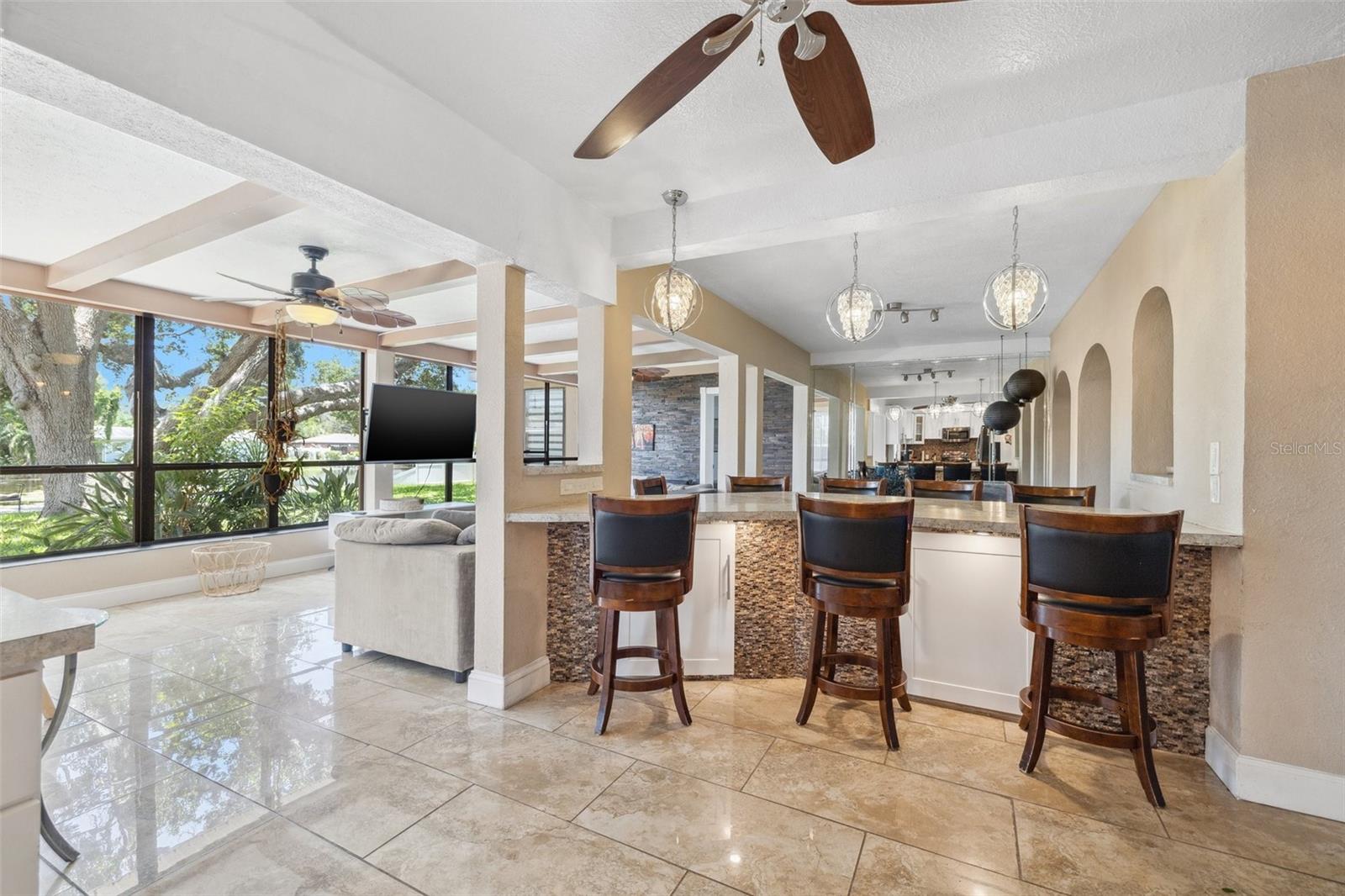 Listing photo id 17 for 10730 52nd Avenue N