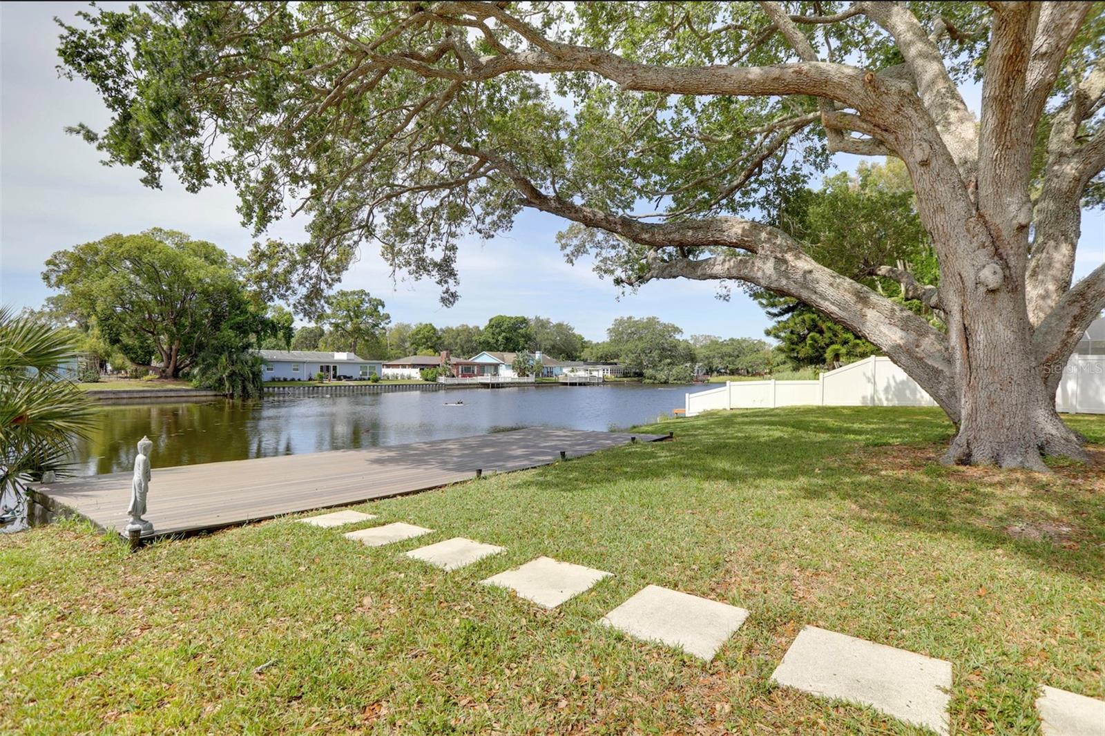 Listing photo id 0 for 10730 52nd Avenue N