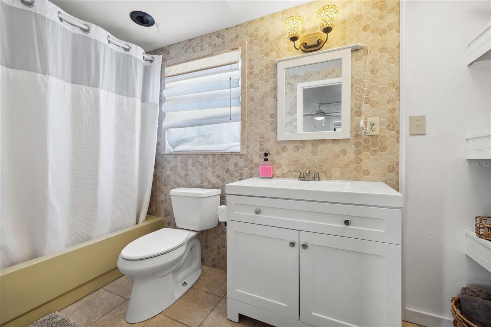 Listing photo id 20 for 10730 52nd Avenue N
