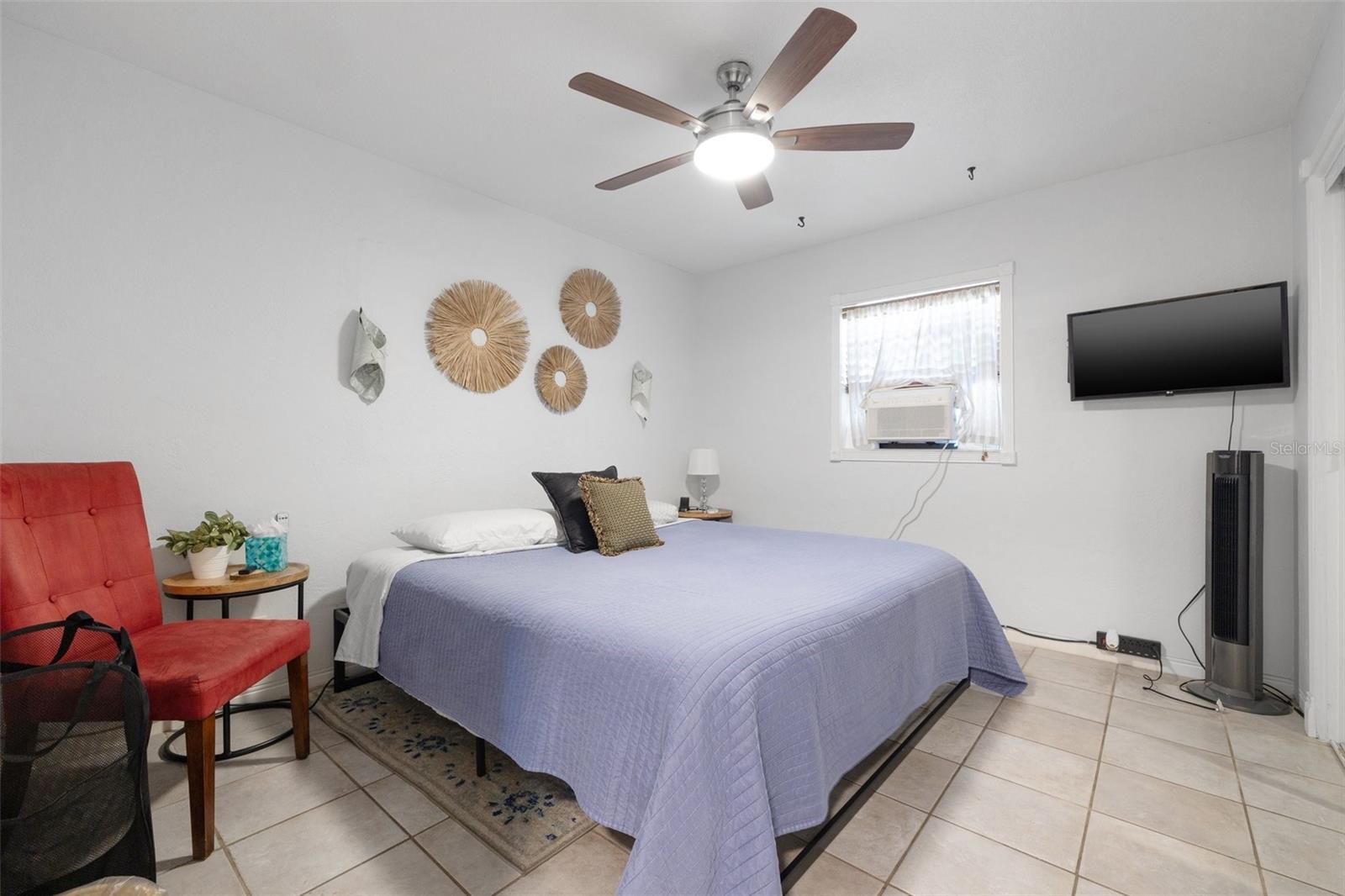 Listing photo id 24 for 10730 52nd Avenue N