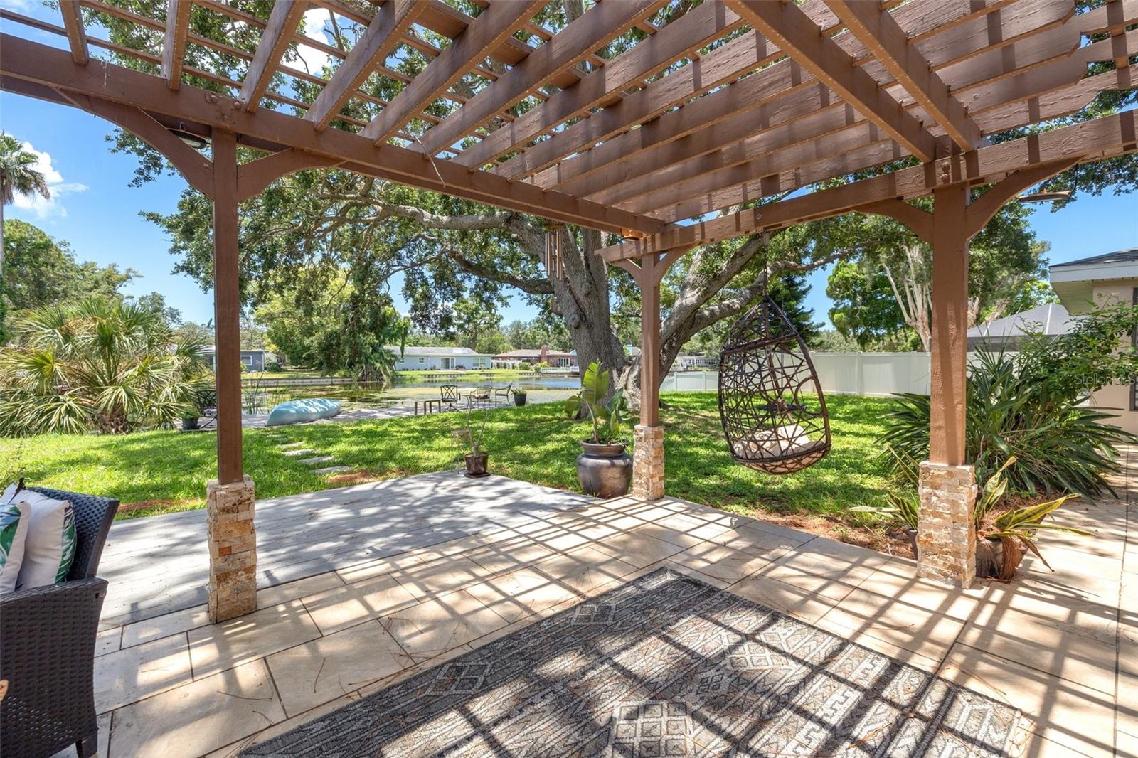 Listing photo id 28 for 10730 52nd Avenue N