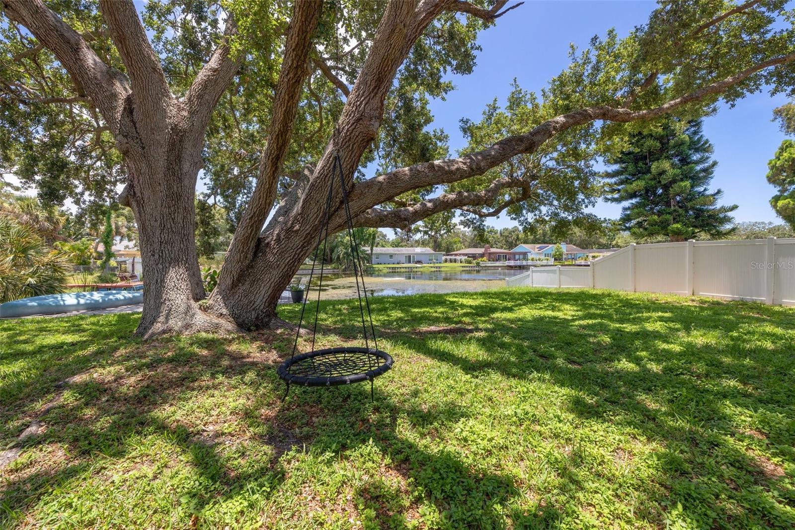 Listing photo id 30 for 10730 52nd Avenue N