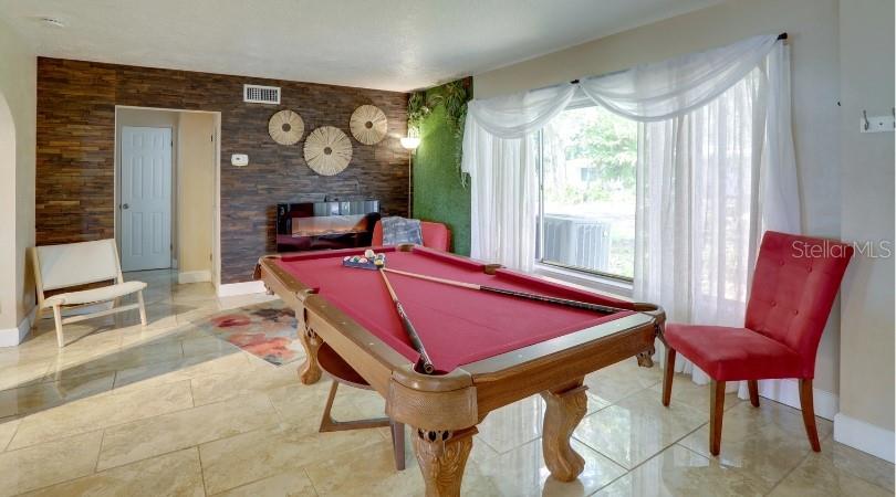 Listing photo id 35 for 10730 52nd Avenue N