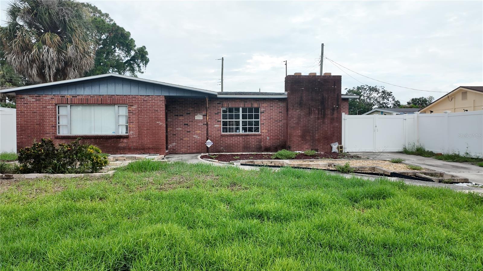 Details for 8205 Tanglewood Lane, TAMPA, FL 33615