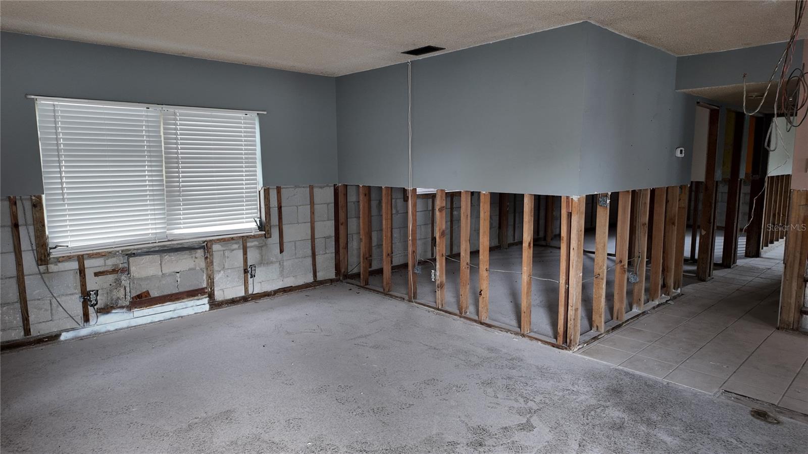 Image 4 of 45 For 8205 Tanglewood Lane