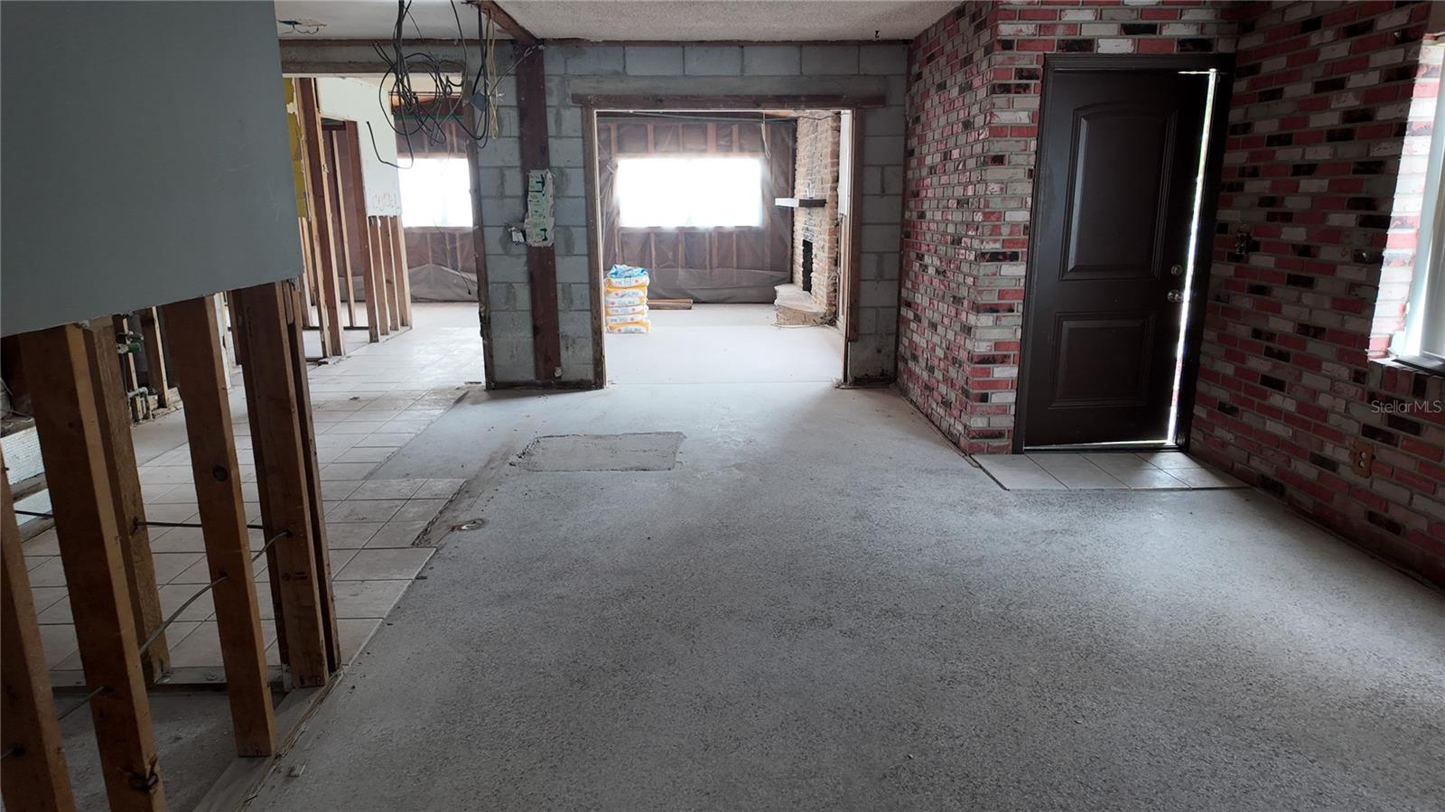 Image 7 of 45 For 8205 Tanglewood Lane