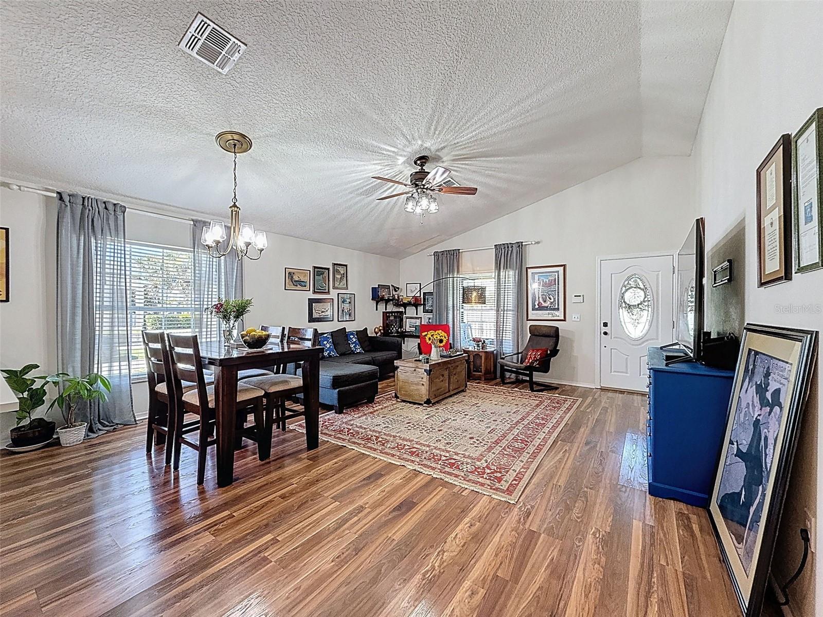Image 16 of 49 For 7516 Mascotte Street