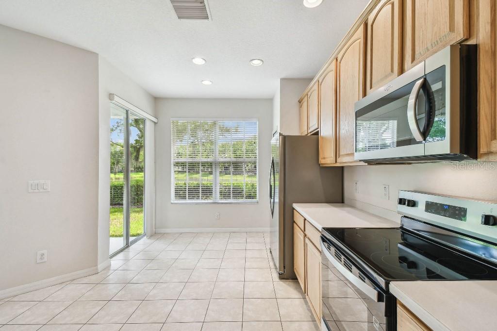 Image 10 of 39 For 14618 Mirabelle Vista Circle