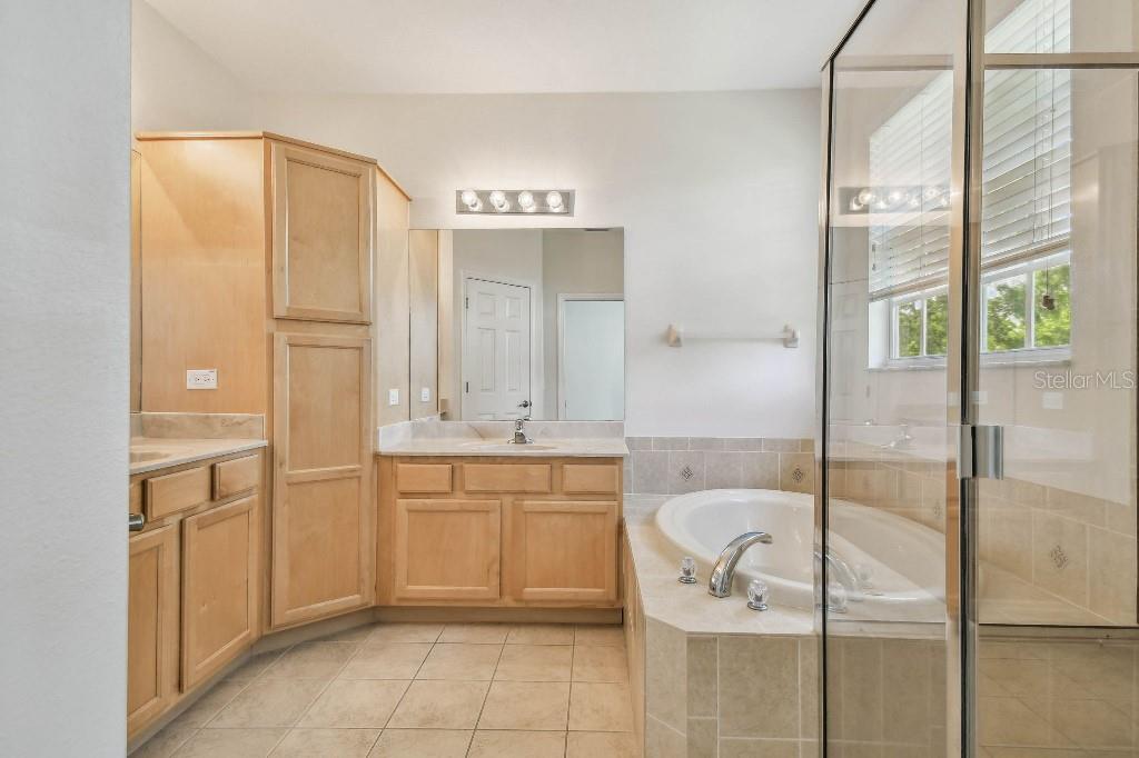 Image 19 of 39 For 14618 Mirabelle Vista Circle