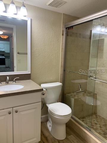 Image 16 of 19 For 2690 Coral Landings Boulevard 617