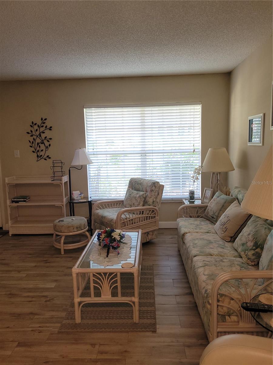 Image 6 of 19 For 2690 Coral Landings Boulevard 617