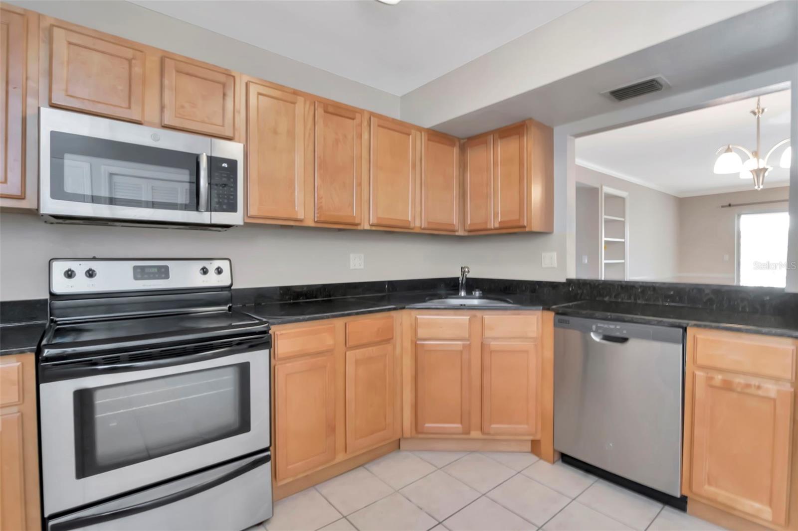 Image 15 of 51 For 10330 Carrollwood Lane 95