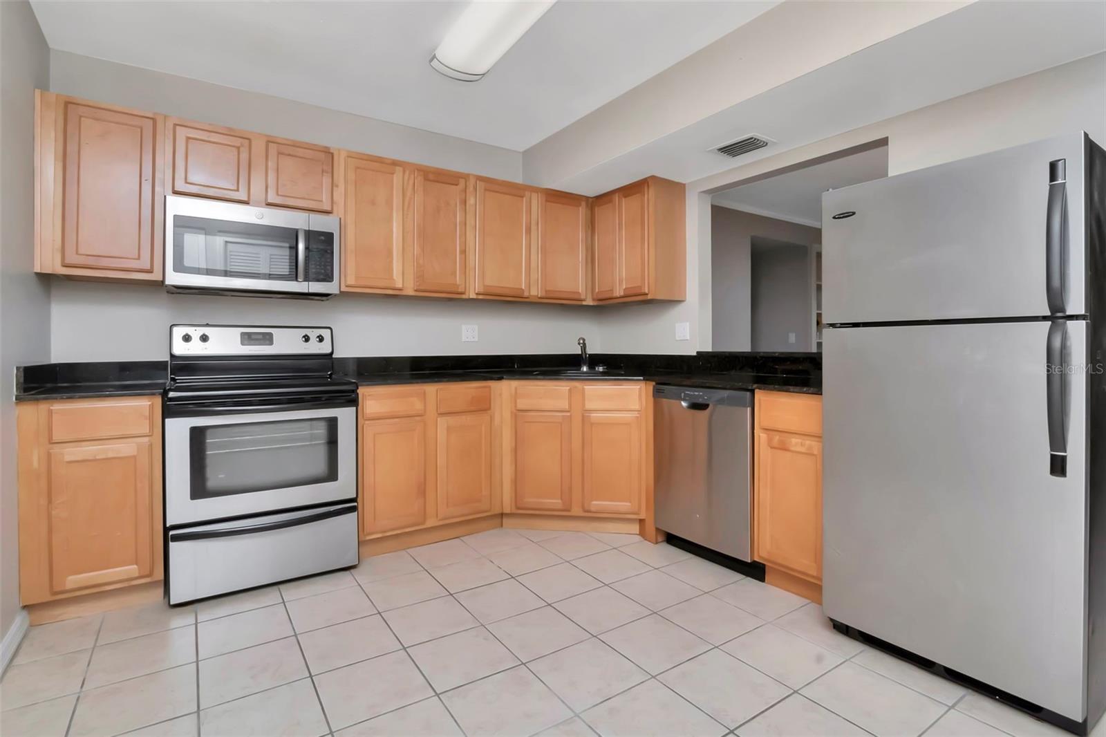 Image 16 of 51 For 10330 Carrollwood Lane 95