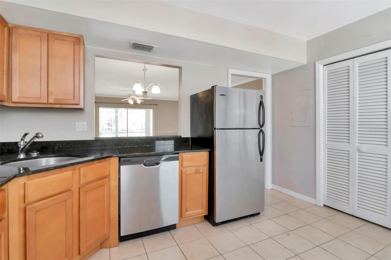 Image 17 of 51 For 10330 Carrollwood Lane 95