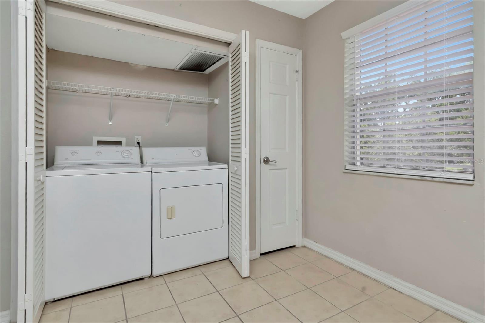 Image 19 of 51 For 10330 Carrollwood Lane 95