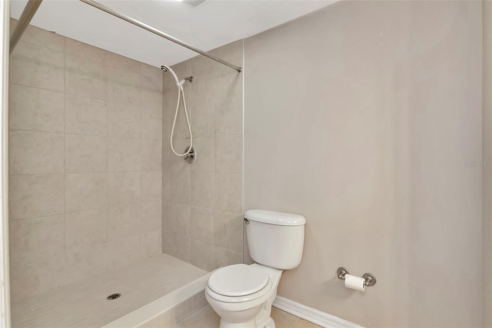 Image 24 of 51 For 10330 Carrollwood Lane 95