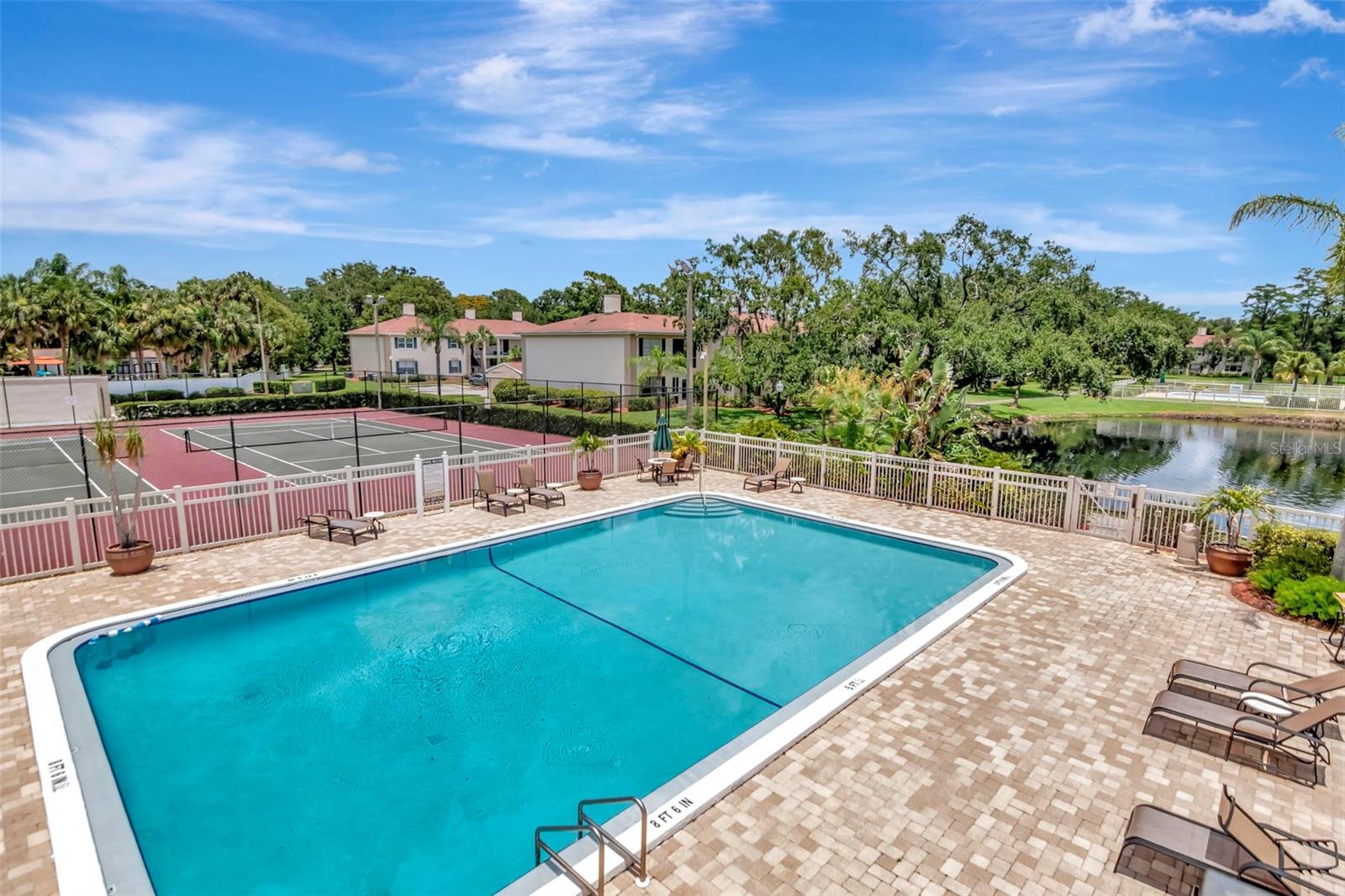 Image 37 of 51 For 10330 Carrollwood Lane 95