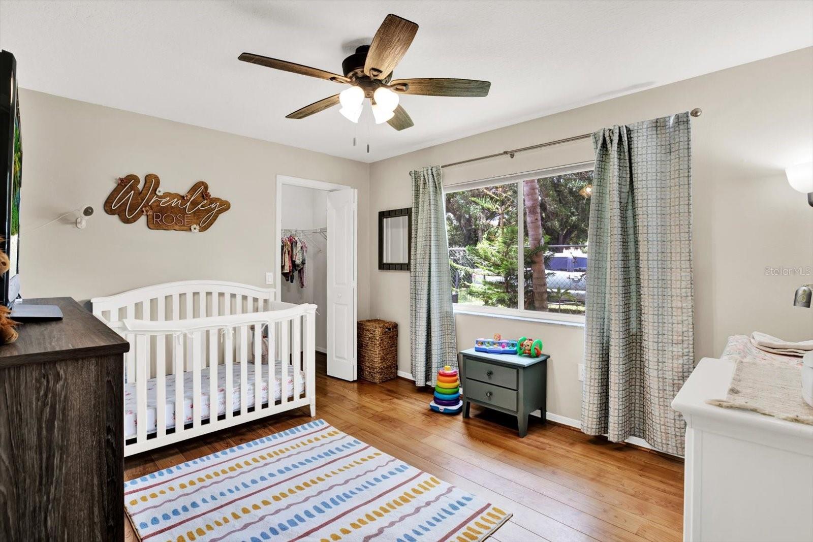 Listing photo id 12 for 2454 Shadecrest Road