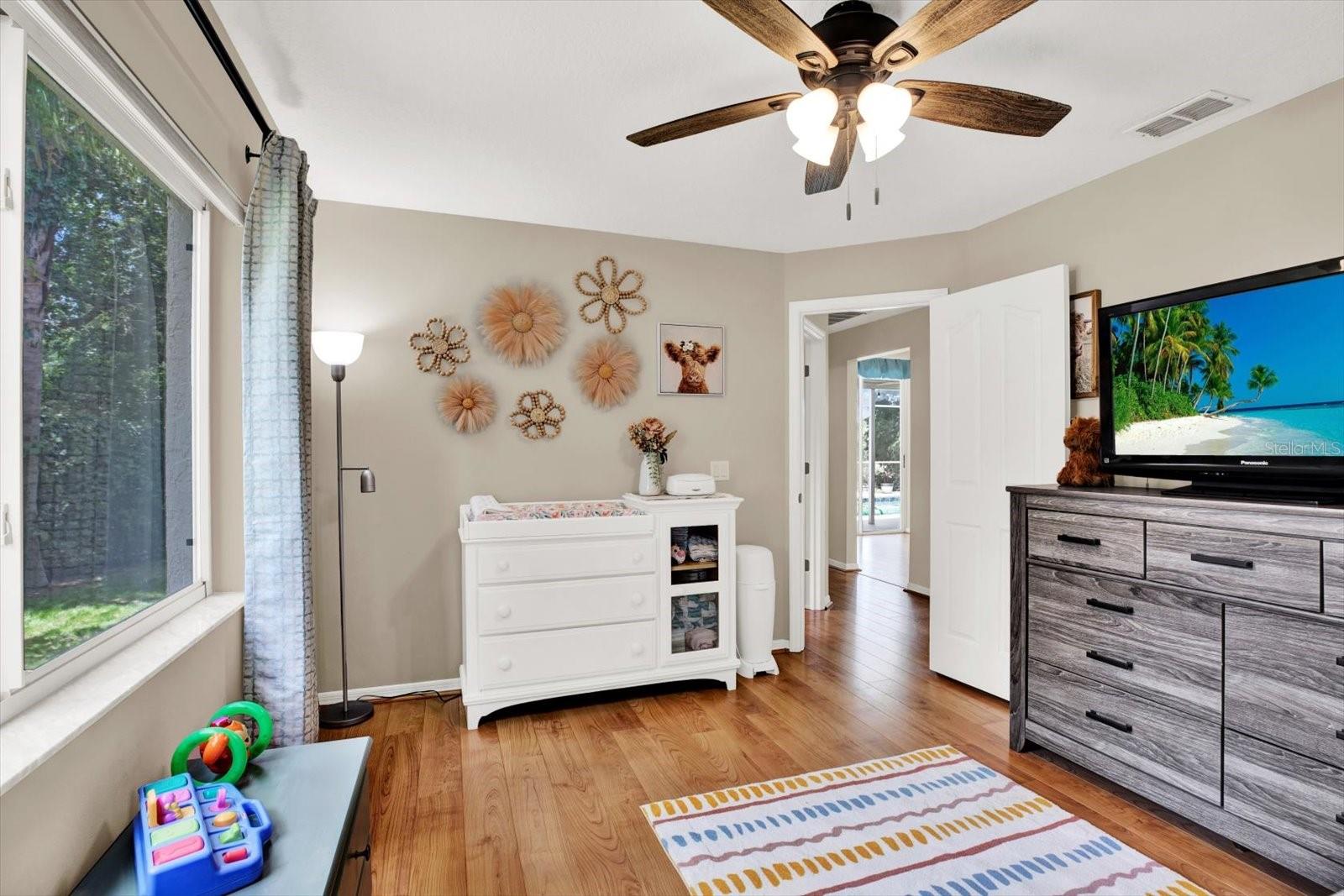 Listing photo id 13 for 2454 Shadecrest Road