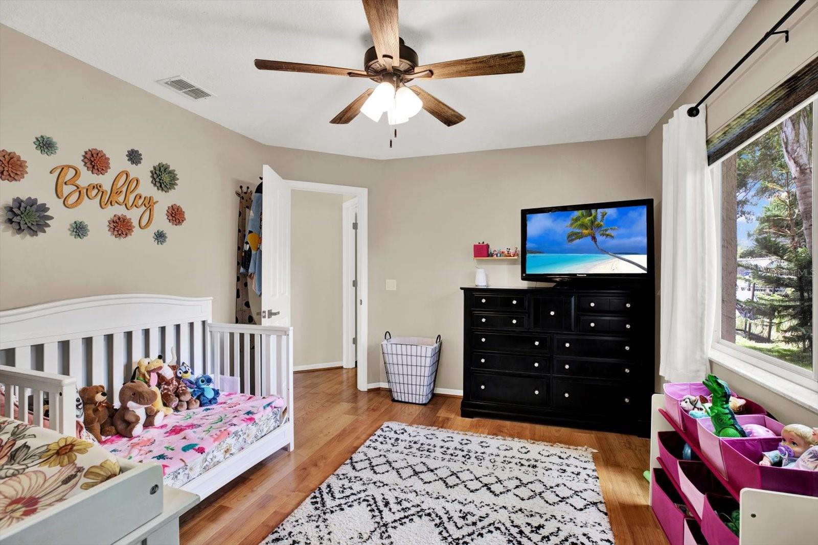 Listing photo id 16 for 2454 Shadecrest Road
