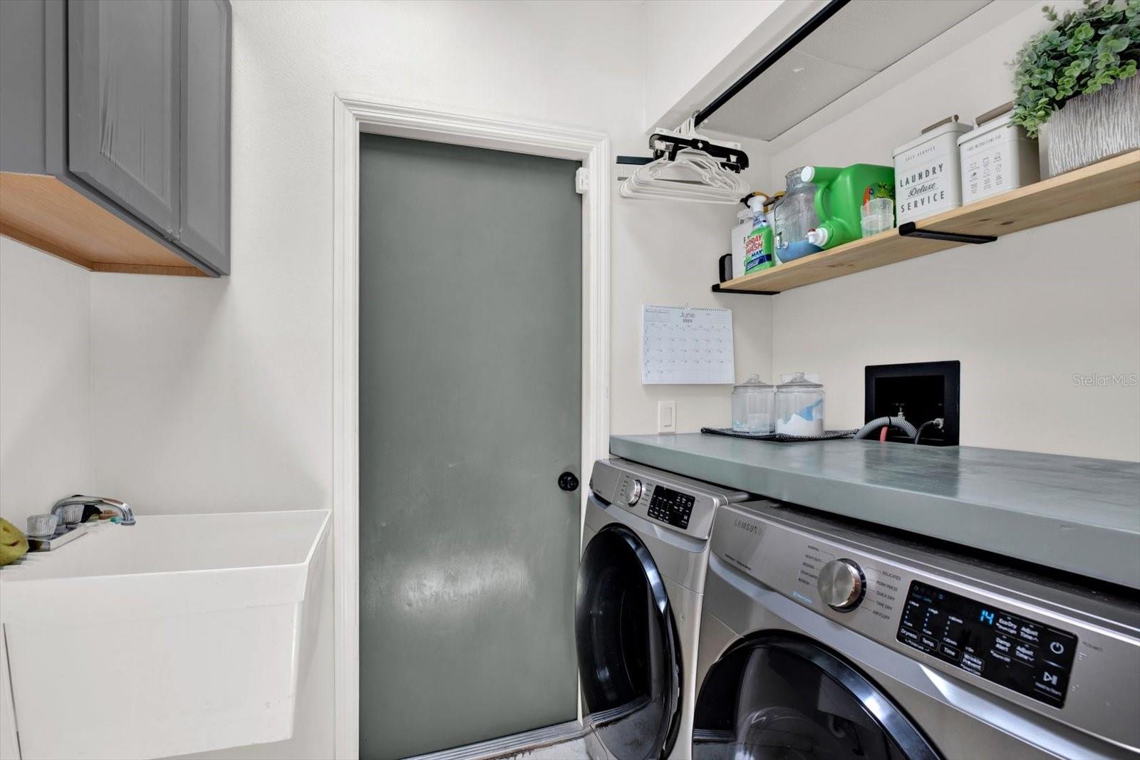 Listing photo id 25 for 2454 Shadecrest Road
