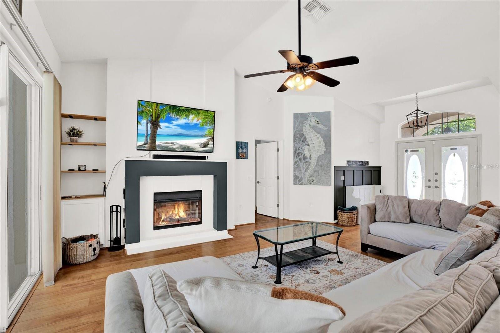 Listing photo id 2 for 2454 Shadecrest Road