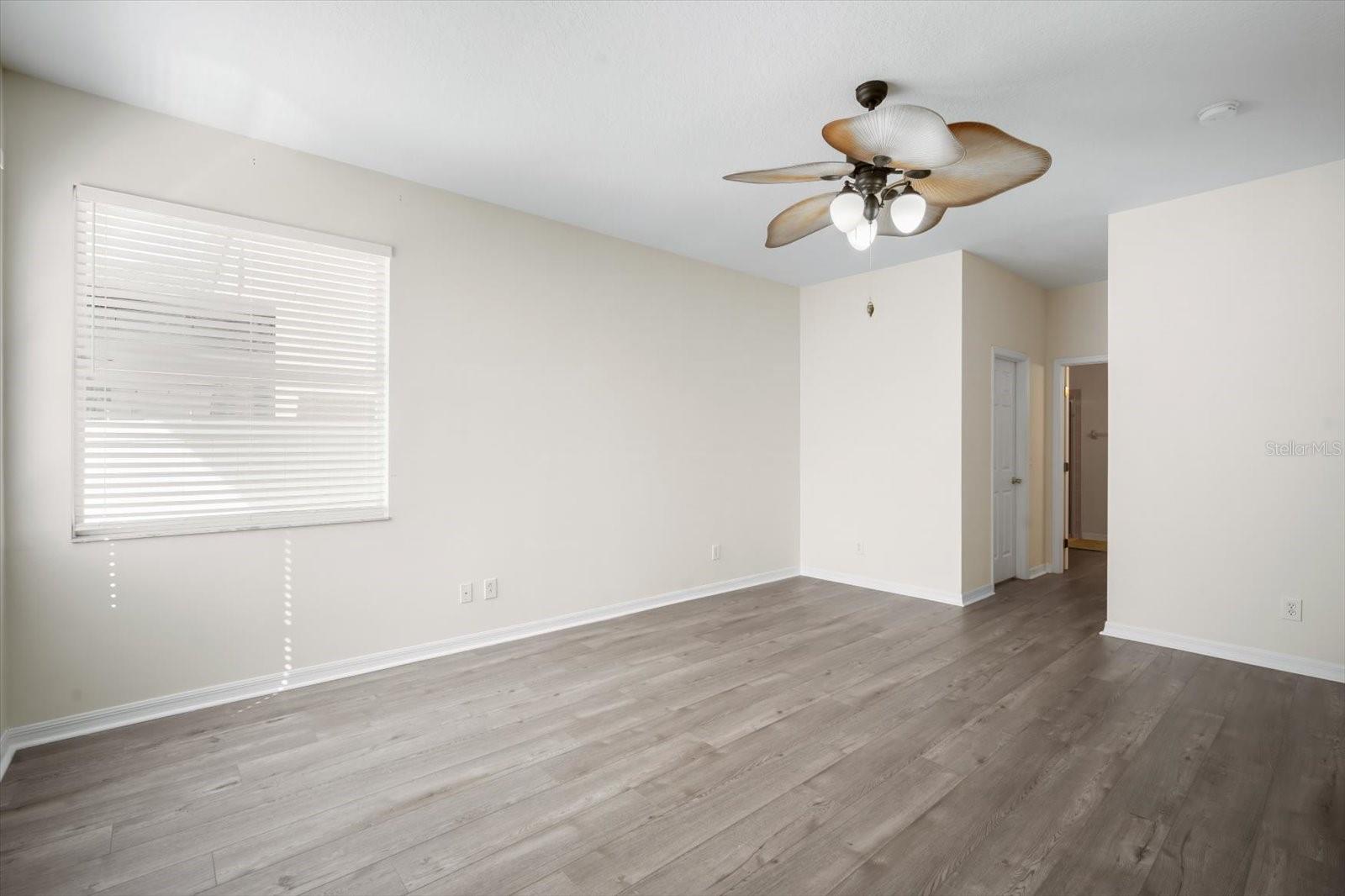 Image 16 of 33 For 11132 Creek Haven Drive